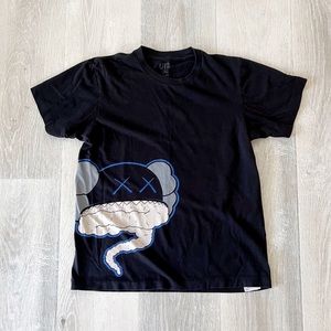KAWS x UNIQLO Tee size XS